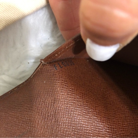 AUTHENTIC SOLD OUT Louis Vuitton Trifold Porte Trésor International Wallet - Picture 4 of 6